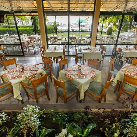 Slavyanski Sluneční pobřeží